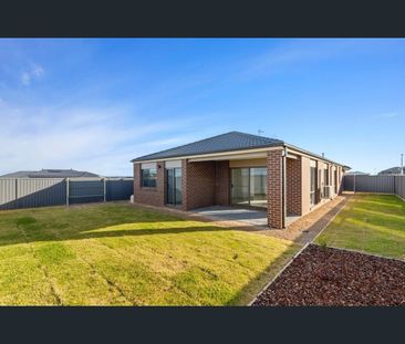 11 Mayo Street, Alfredton, Vic 3350 - Photo 4