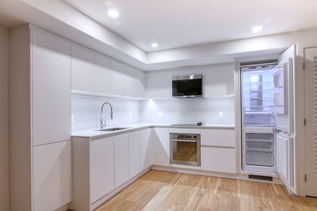3460 Peel Street - Photo 2