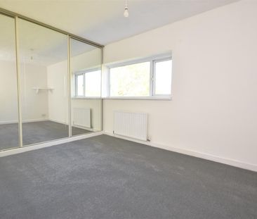 The Witterings, Neston - Photo 3