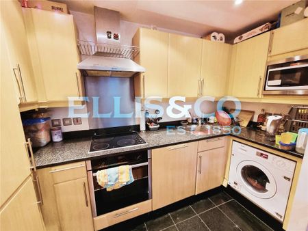 2 bedroom apartment to rent - Photo 3