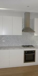 NEAR NEW 3 BEDROOM TOWNHOUSE IN HEART OF SPRINGVALE - Photo 4