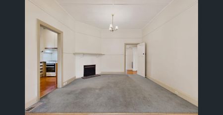 This stunning four bedroom home is conveniently situated in Balwyn's finest Narrak Road. - Photo 3