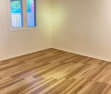 For Lease - 18 Sandfield Drive Unit# Basement, Aurora, Ontario - Photo 2