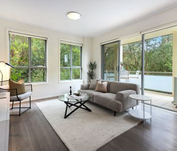 Spacious Two Bedroom in Excellent Location! - Photo 4
