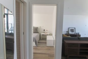Fantástico apartamento T1 mobilado e equipado, novo, com vistas deslumbrantes sobre ria!