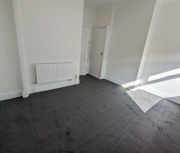 2 bedroom house to rent - Photo 1
