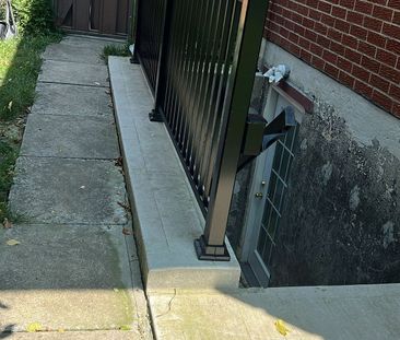 For Lease - 1703 Chalkdene Grove, Mississauga, Ontario - Photo 4