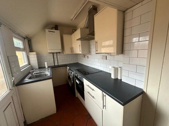 3 bedroom terraced house to rent - Photo 1