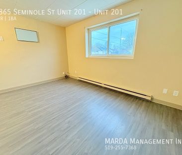 BRIGHT & SPACIOUS 2BEDROOM/1BATH UNIT ON SEMINOLE- INCLUSIVE - Photo 5