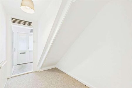 Wordsworth Close, Chelston, Torquay, TQ2 - Photo 2