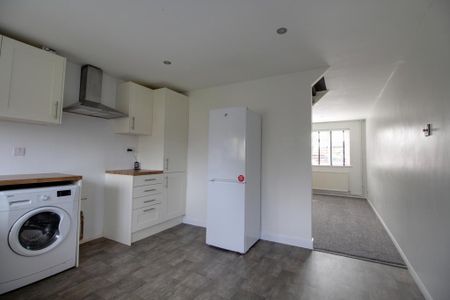 2 bedroom house to rent - Photo 3