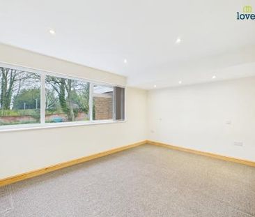 4 bedroom Detached bungalow To Let - Photo 3