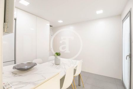 Piso de alquiler en Carrer de Vilamarí, La Nova Esquerra de l'Eixample - Photo 2