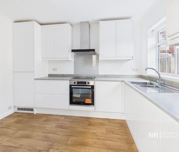 3 bedroom end of terrace house to rent - Photo 6