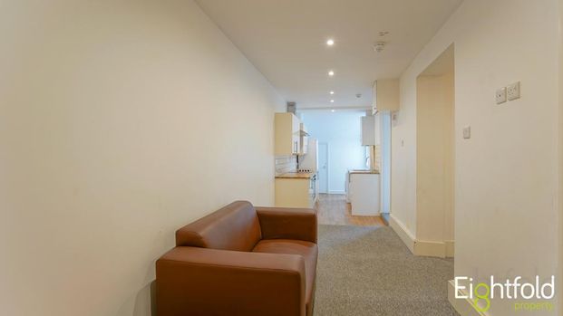 3 bedroom flat to rent - Photo 1