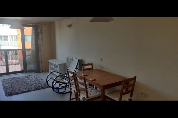 2 Bed Flat, Pinner Road, HA2 - Photo 1