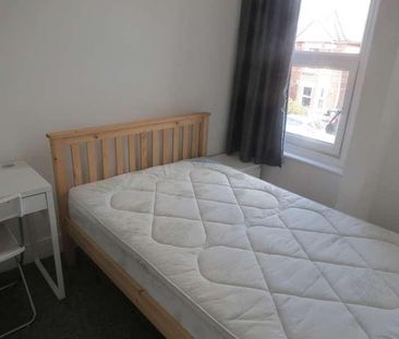Bedroom Detached House In Winton, BH9 - Photo 5