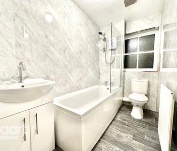 2 bedroom semi-detached house to rent - Photo 5