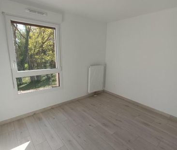 Location Appartement 4 pièces 86m² VILLERS LES NANCY 54600 - Photo 2