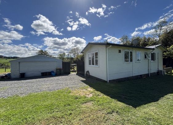 Rural Birdsong - Photo 1