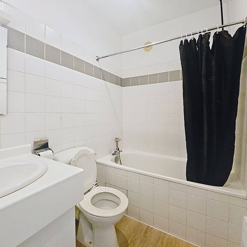 Location appartement 1 pièce 33.51 m² à Bourg-en-Bresse (01000) St roch - Photo 1