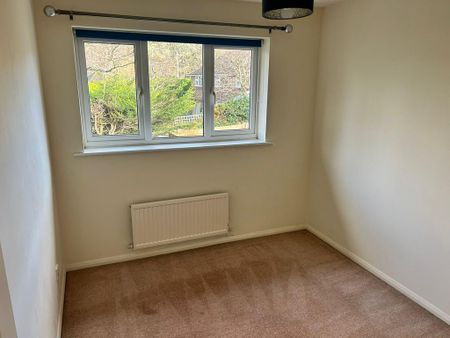 3 bedroom detached house to rent - Photo 2