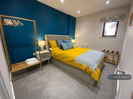 1 bedroom flat to rent - Photo 4