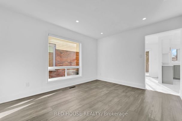 For Lease - 985 Sandcliff Drive, Oshawa, Ontario - Photo 1