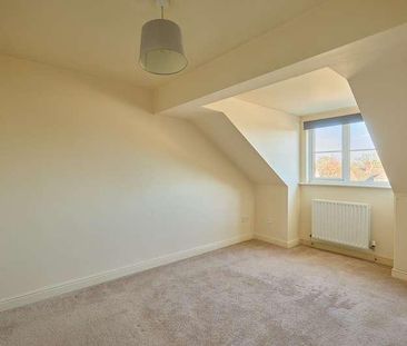 The Crofts, Witney, OX28 - Photo 2