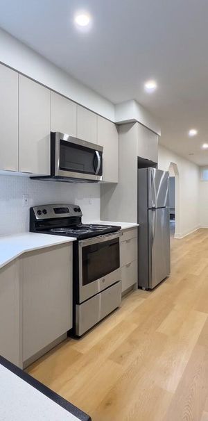 2 chambres - 3445 Rue Stanley, Montréal - Photo 1