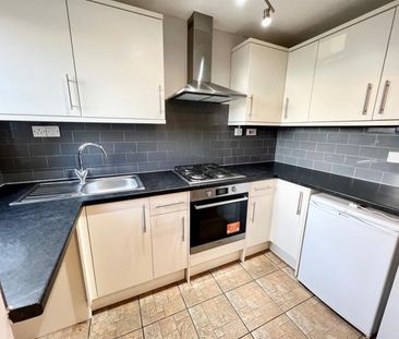 2 bedroom House To Let - Photo 5