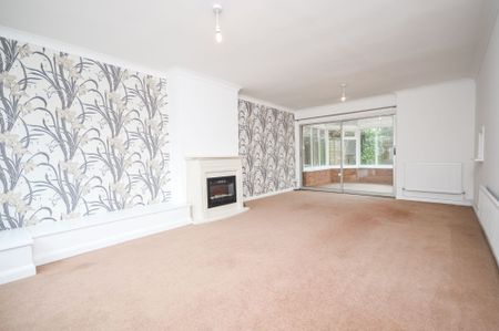 Barnham Broom - Photo 2