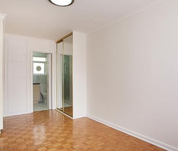 A Hidden Gem! - Photo 5