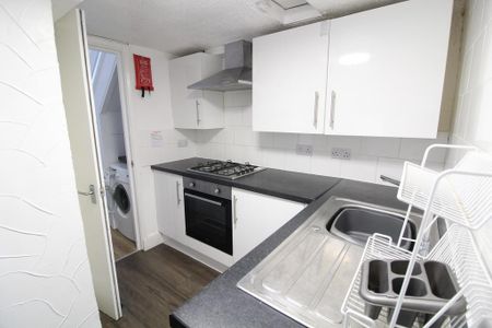 3 bedroom maisonette to rent - Photo 5