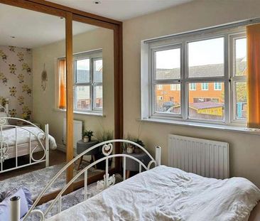 Eltham Avenue, Cippenham, SL1 - Photo 6