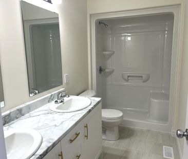 For Lease - 236 Oneil Street, Peterborough, Ontario - Photo 5