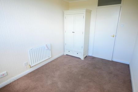 4b Moveen House, Benmore Drive, BT100EF, Belfast - Photo 2