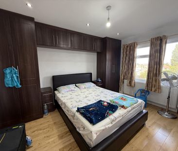 4 bedroom semi-detached house to rent - Photo 5