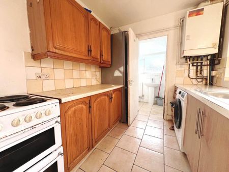 2 bedroom maisonette to rent - Photo 5
