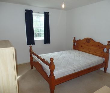 2 Bed Flat For Rent - Photo 2