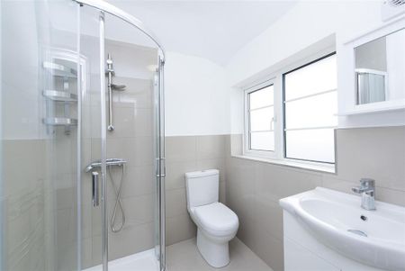 1 bedroom property to rent - Photo 3