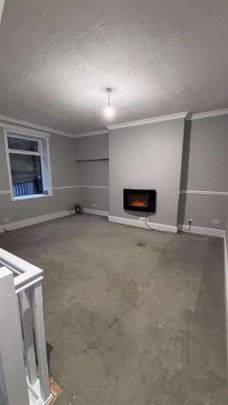 Church Street, Longwood, HD3 - Photo 1