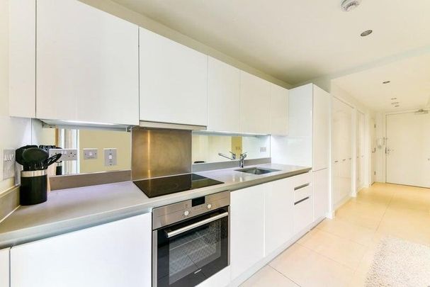 Studio to rent - Photo 1