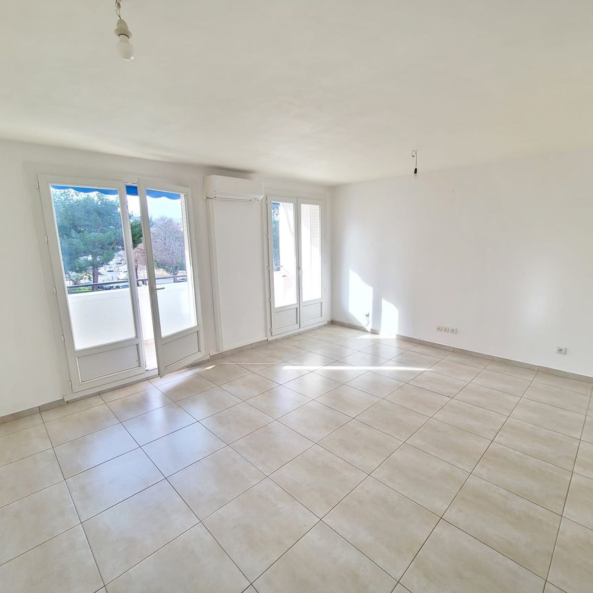 Location Appartement 3 pièces 70m² MARSEILLE 9ème - Photo 1