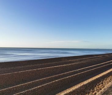 Sandgate Esplanade, Sandgate, Property for rent - Photo 1