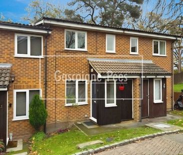 The Orchard, Lightwater, Surrey, GU18 - Photo 5