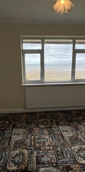 Kings Avenue - Photo 1