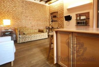 Студия рядом с метро Moscova