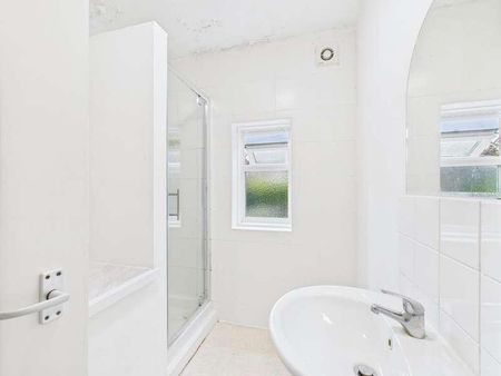 Ingham Drive, Brighton, BN1 - Photo 2