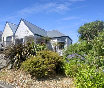 Welcome to 54 Cunliffe Street - 3 bedroom house in Churton Park - Photo 6